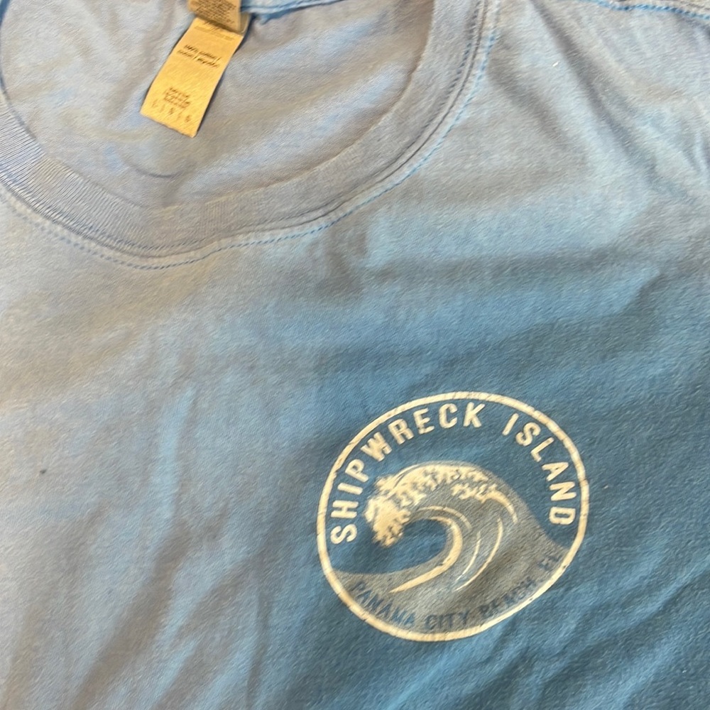 Shipwreck Island tee